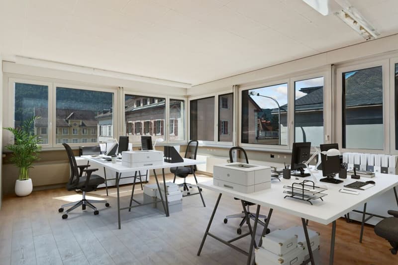 St-Imier, Büro / Kabinett ideal gelegen, Fläche ab 27m2 (2)