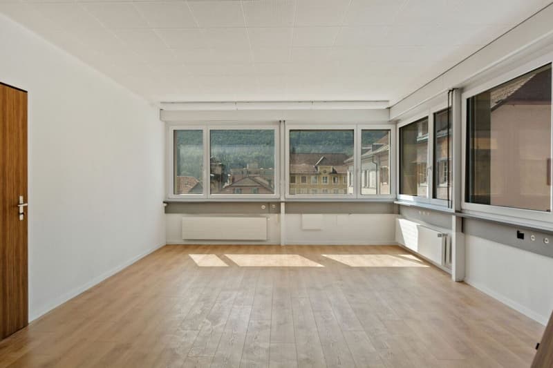 St-Imier, Büro / Kabinett ideal gelegen, Fläche ab 27m2 (4)