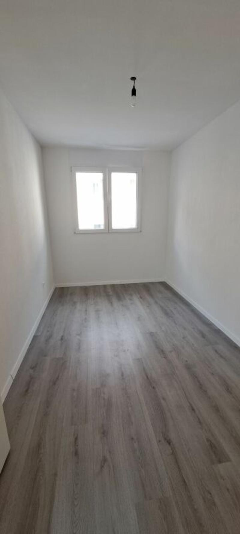 St-Imier, 4.5-room apartment on the 1st floor with balcony (8)