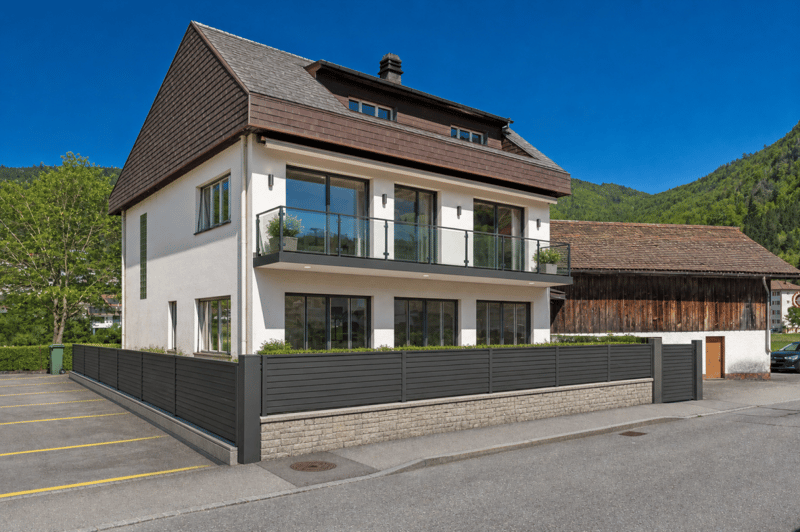 Sonceboz, house to renovate with barn (3)
