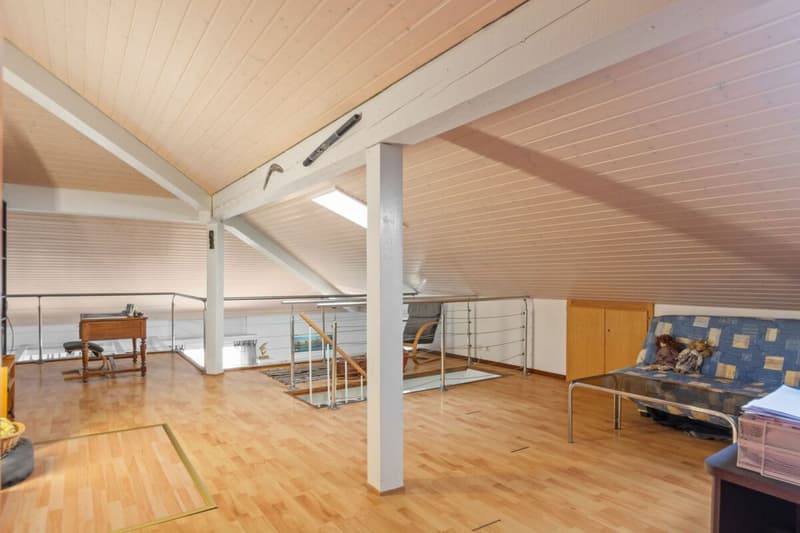 Dombresson, magnificent 4.5-room duplex attic, garage, parking space (14)