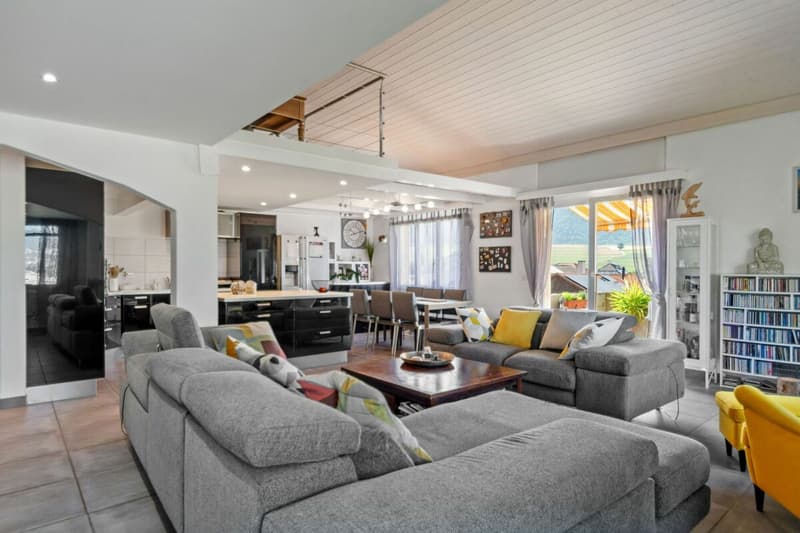 Dombresson, magnificent 4.5-room duplex attic, garage, parking space (4)