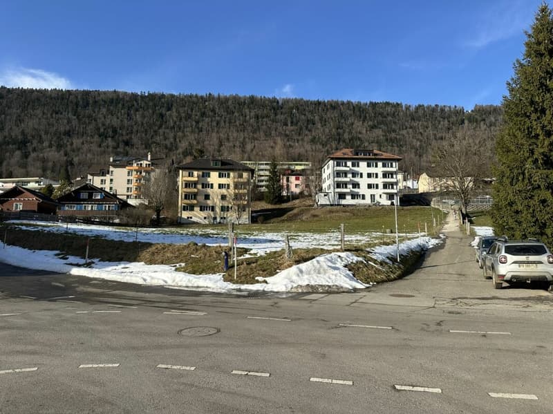 St-Imier, real estate company for sale including building land with permit (2)