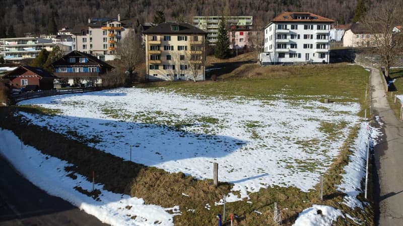 St-Imier, real estate company for sale including building land with permit (1)