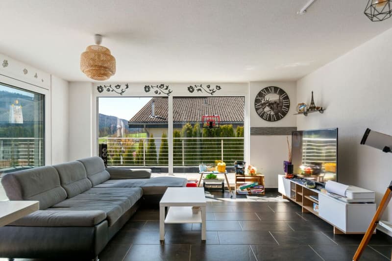 St-Imier, magnificent 5.5-room villa with garden and carport (5)