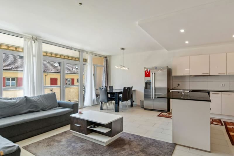 St-Imier, beautiful renovated apartment with 3.5 rooms, balcony, and garage (5)