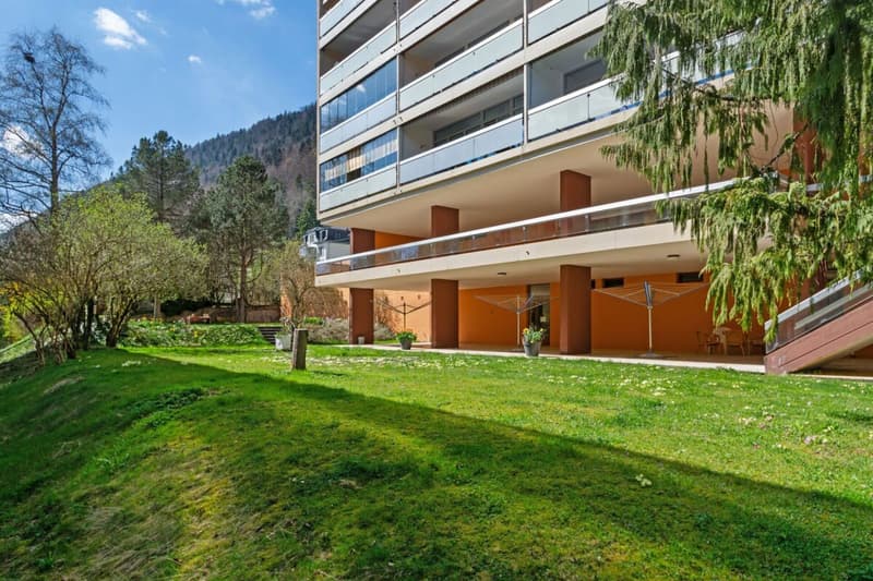 St-Imier, beautiful renovated apartment with 3.5 rooms, balcony, and garage (10)