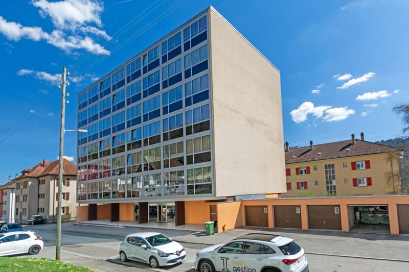 St-Imier, beautiful renovated apartment with 3.5 rooms, balcony, and garage (11)
