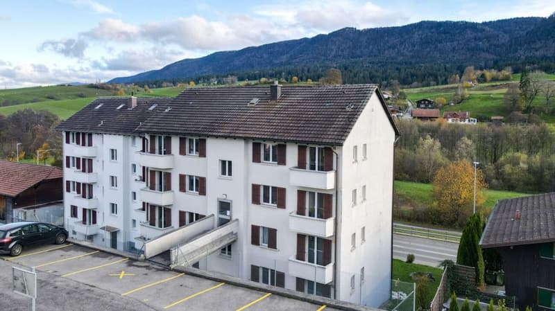 Tavannes, rental building with 8 apartments, 2 garages and 7 parking spaces (3)