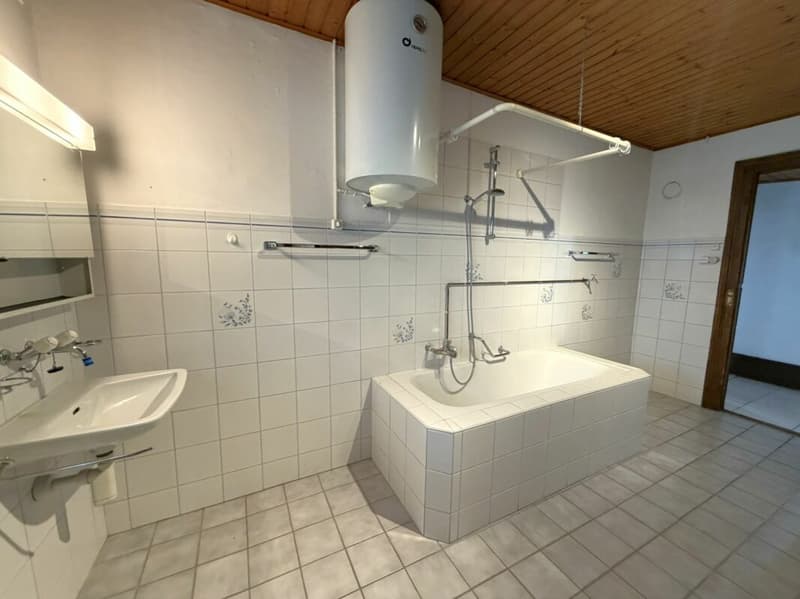 Porrentruy, rental building with 4 units - 6.65% yield (13)