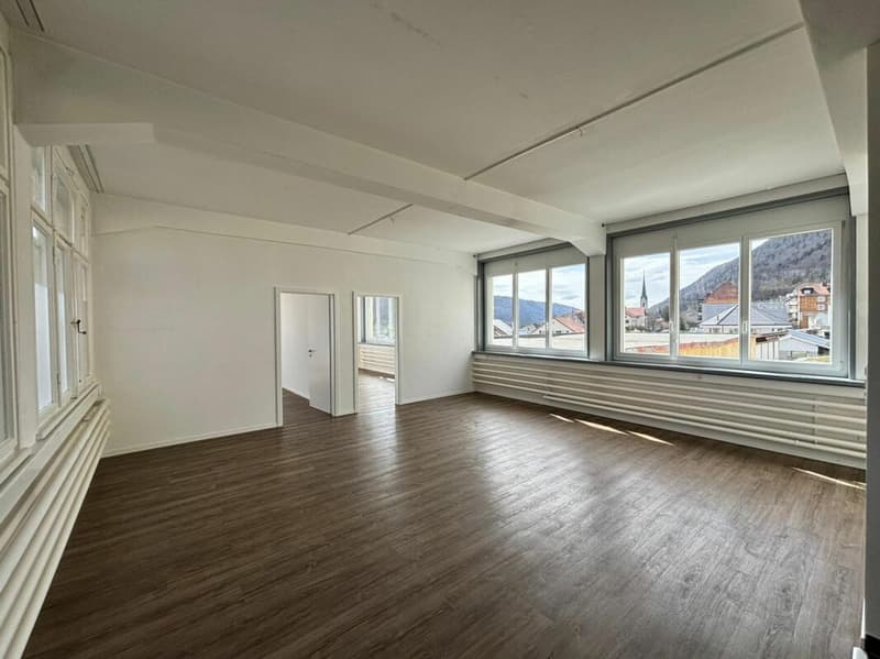 St-Imier, schönes 3.5-Zimmer-Apartment im Erdgeschoss (2)