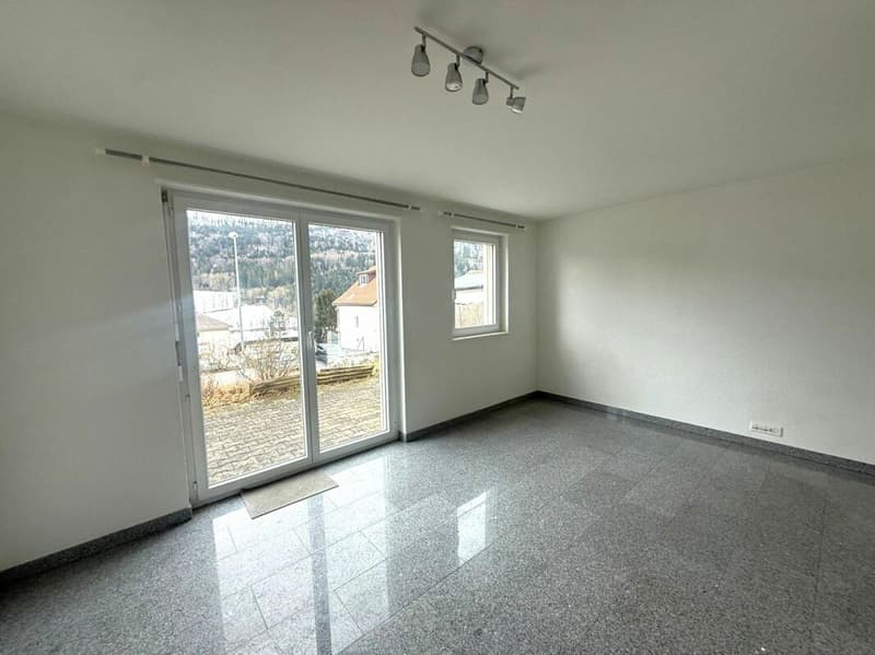 St-Imier, bel appartamento di 2.5 locali con terrazza, garage, giardino (5)