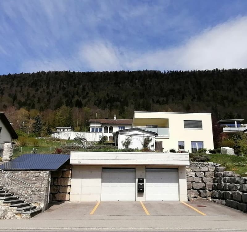 St-Imier, bel appartamento di 2.5 locali con terrazza, garage, giardino (9)