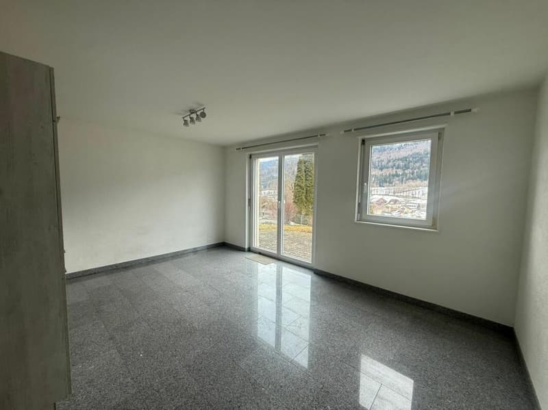 St-Imier, bel appartamento di 2.5 locali con terrazza, garage, giardino (4)