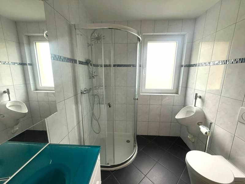 St-Imier, bel appartamento di 2.5 locali con terrazza, garage, giardino (8)
