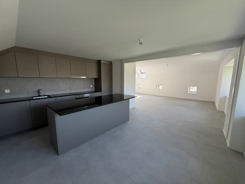 Sonvilier, prächtige 5.5-Zimmer-Wohnung im 4. Stock - NEU (2)