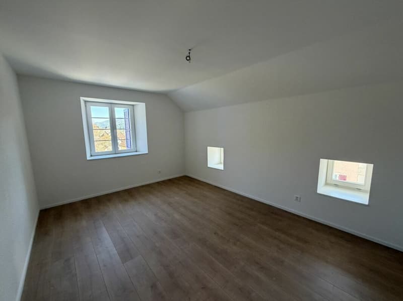 Sonvilier, prächtige 5.5-Zimmer-Wohnung im 4. Stock - NEU (13)