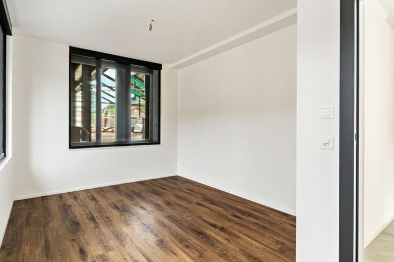 Courtelary, wunderschöne 4.5-Zimmer-Wohnung im Erdgeschoss (8)