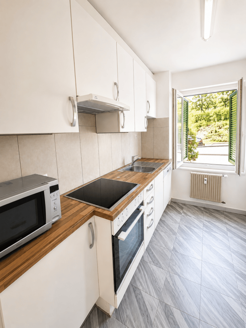 Tramelan, bel appartamento di 4.5 locali al piano terra con balcone (4)
