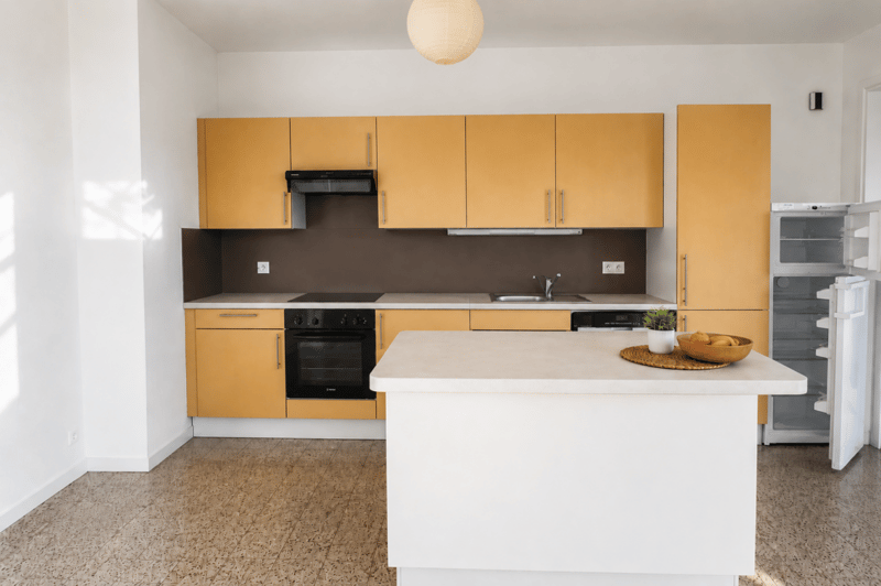 Renan, immeuble locatif de 5 appartements avec stationnements - 5.3% (4)