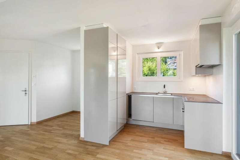Corcelles, bel appartamento di 3.5 locali con balcone e posto auto (2)