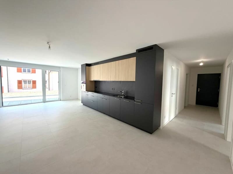 Villeret, prächtige 4.5-Zimmer-Wohnung mit Terrasse und privatem Garten (1)