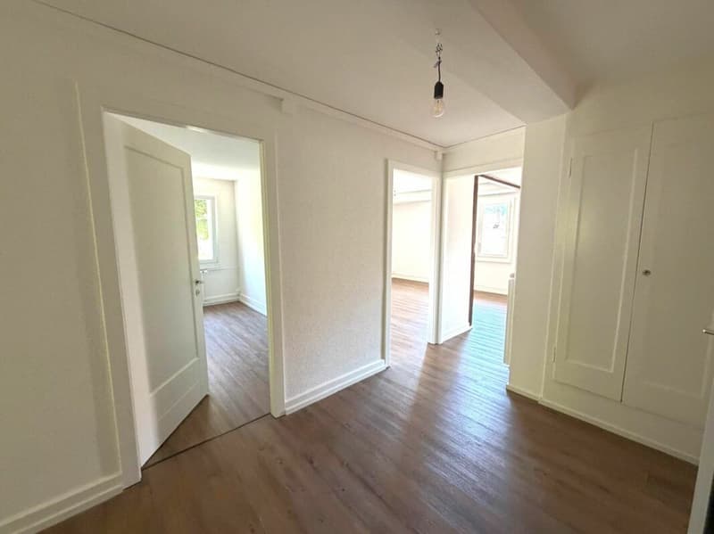 St-Imier, lovely renovated 3.5-room apartment on the 2nd floor (3)