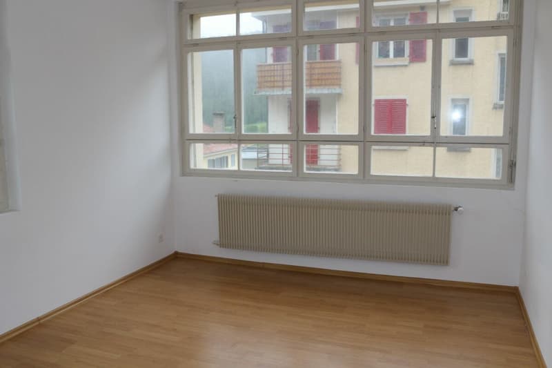 St-Imier, Lovely 2-room apartment on the 1st floor (2)