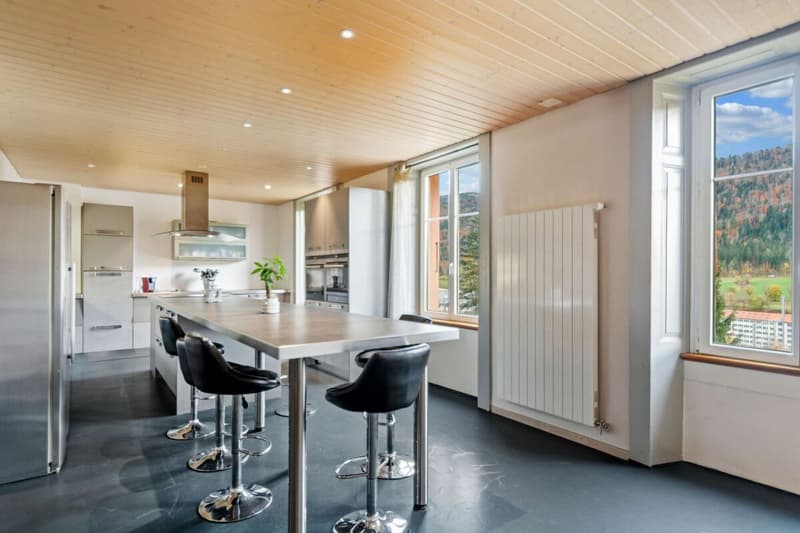 St-Imier, Haus mit Charakter - Perfekt für Familie und berufliche Aktivität (1)