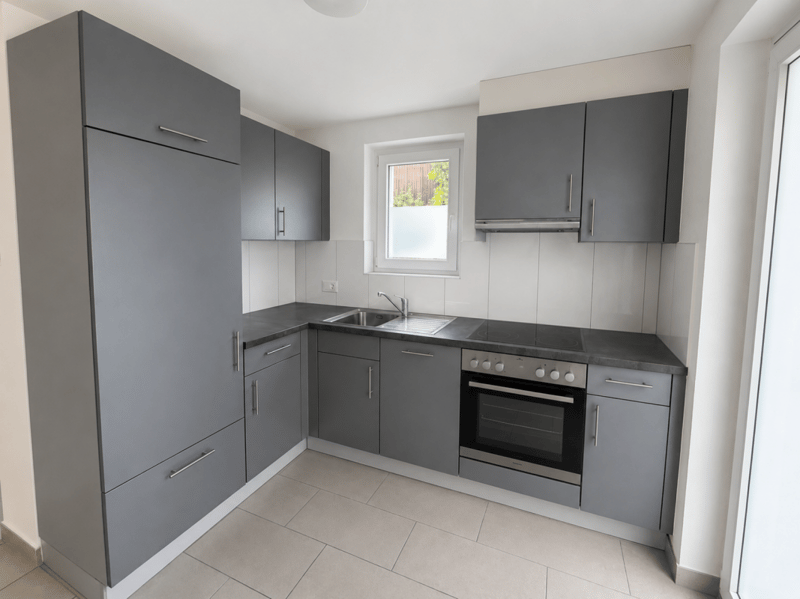 Schönes Apartment mit 2.5 Zimmern im 1. Stock mit Balkon in Tavannes (1)