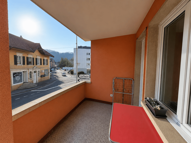 Tavannes, bel appartement de 3 pièces au 1er étage avec balcon (11)