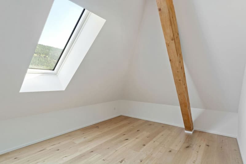 Courtelary, magnifique appartement de 4.5 pièces dans les combles (9)