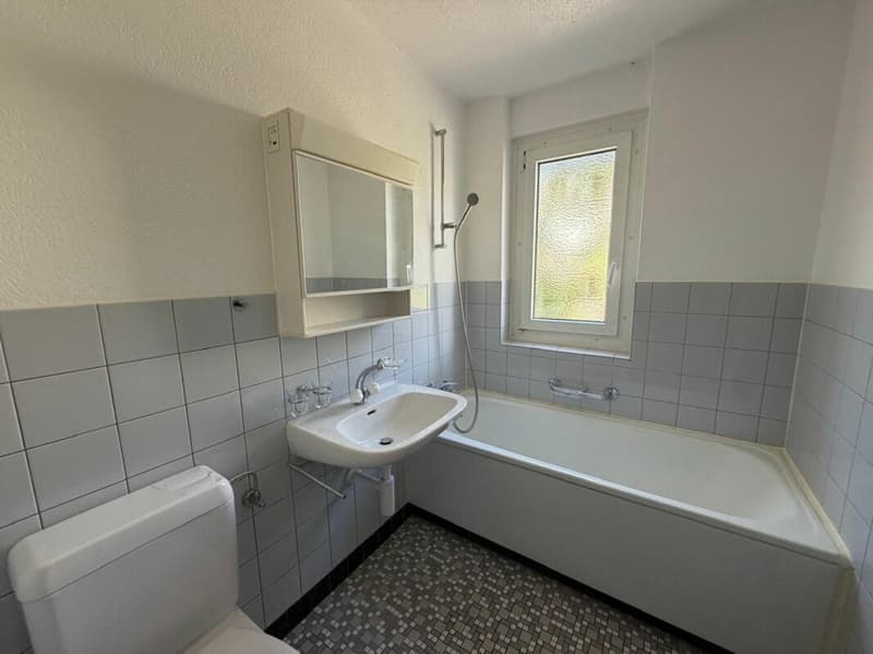 Tramelan, joli appartement de 3.5 pièces au 2ème étage avec balcon et vue dégagée (6)