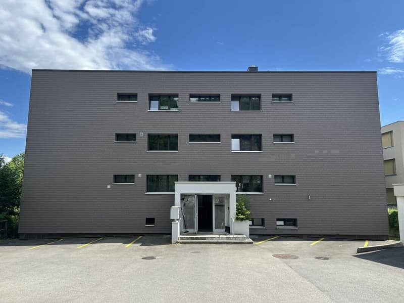 La Neuveville, magnifique appartement de 4.5 pièces entièrement rénové avec balcon (1)