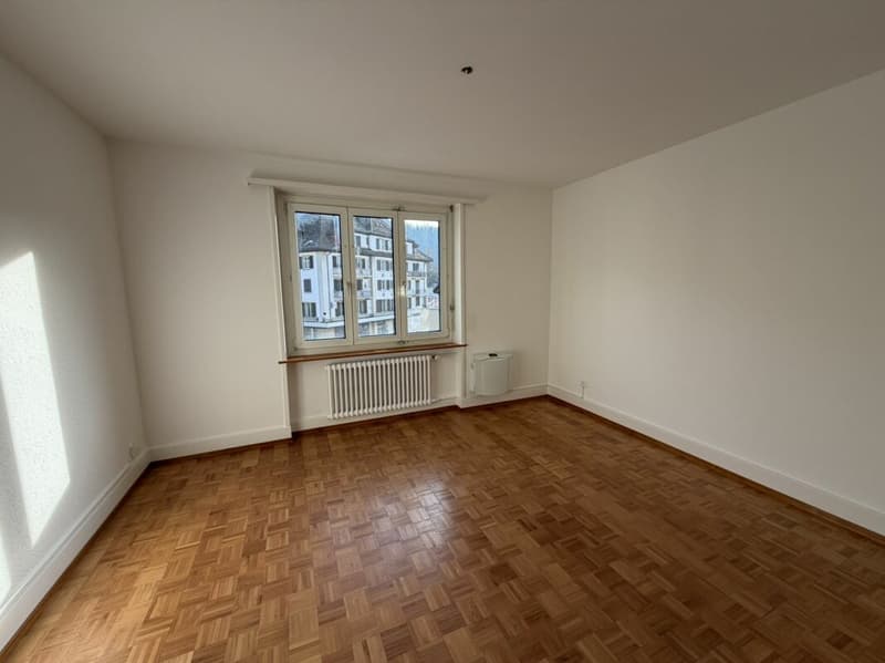 Tavannes, bel appartement de 4.5 pièces au 2ème étage avec ascenseur (5)