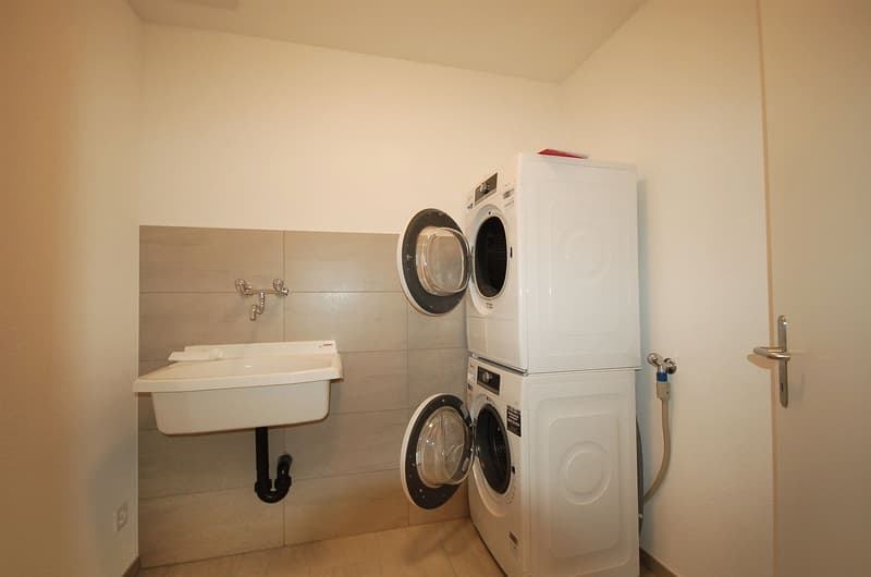 Spaziosa maisonette di 5,5 locali con terrazza (16)