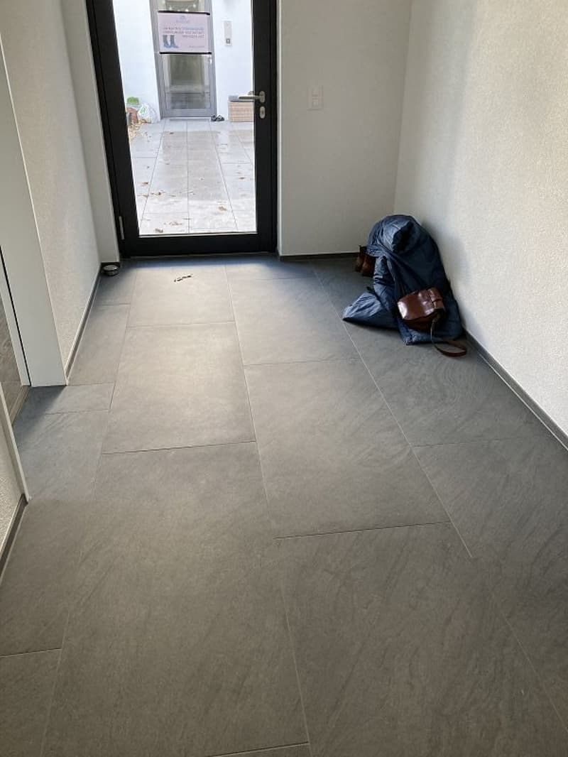 Appartamento 5,5 locali NWFL 162 m2 con posto a sedere in giardino / cantina / cantina del vino / tecnologia circa 60 m2 - in una casa di 2 famiglie (9)