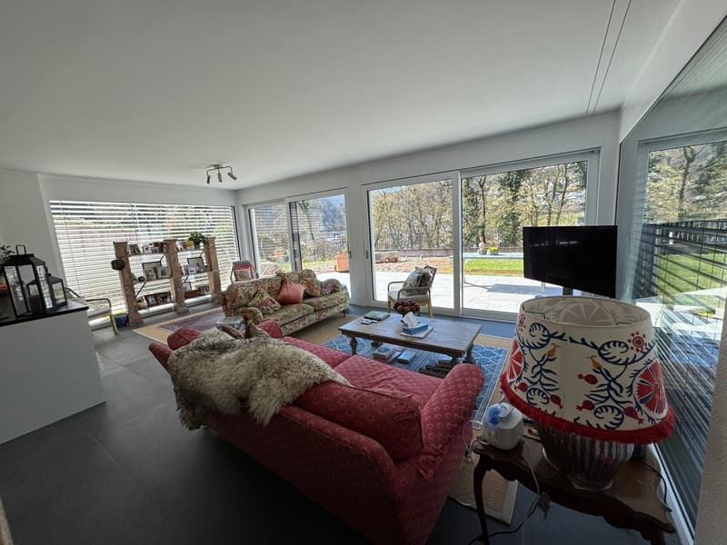 Appartamento 5,5 locali NWFL 162 m2 con posto a sedere in giardino / cantina / cantina del vino / tecnologia circa 60 m2 - in una casa di 2 famiglie (13)