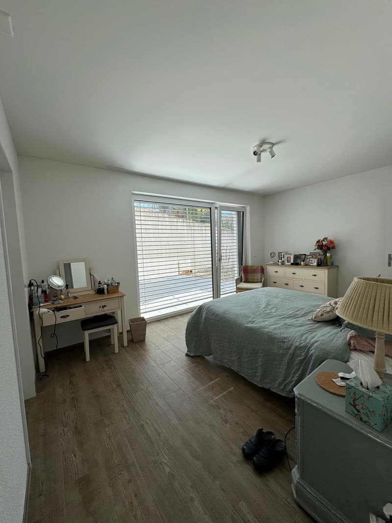 Appartamento 5,5 locali NWFL 162 m2 con posto a sedere in giardino / cantina / cantina del vino / tecnologia circa 60 m2 - in una casa di 2 famiglie (17)