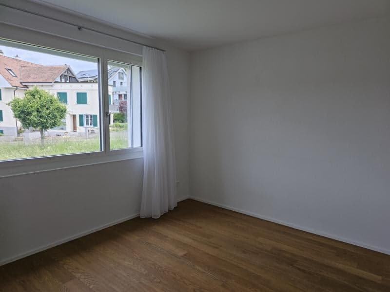 Bright 4.5-room Minergie-P apartment in Dornach (15)