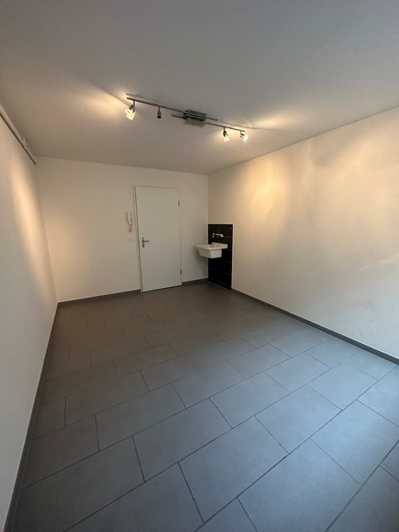 Locale hobby in posizione centrale a Ettingen (3)