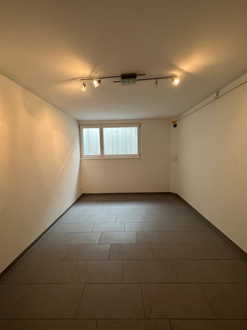 Locale hobby in posizione centrale a Ettingen (1)