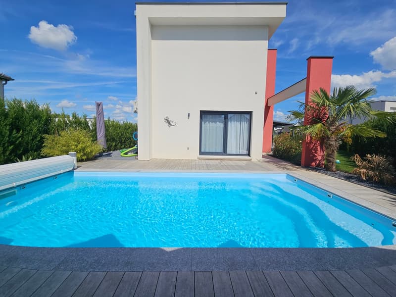 Casa unifamiliare moderna di 6 camere con piscina in una zona tranquilla di Leymen (3)