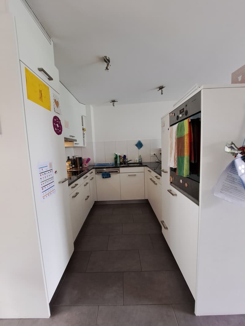 Appartement ensoleillé de 4,5 pièces au rez-de-chaussée à Ettingen – familial et calme (4)