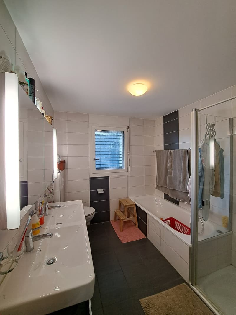 Appartement ensoleillé de 4,5 pièces au rez-de-chaussée à Ettingen – familial et calme (7)