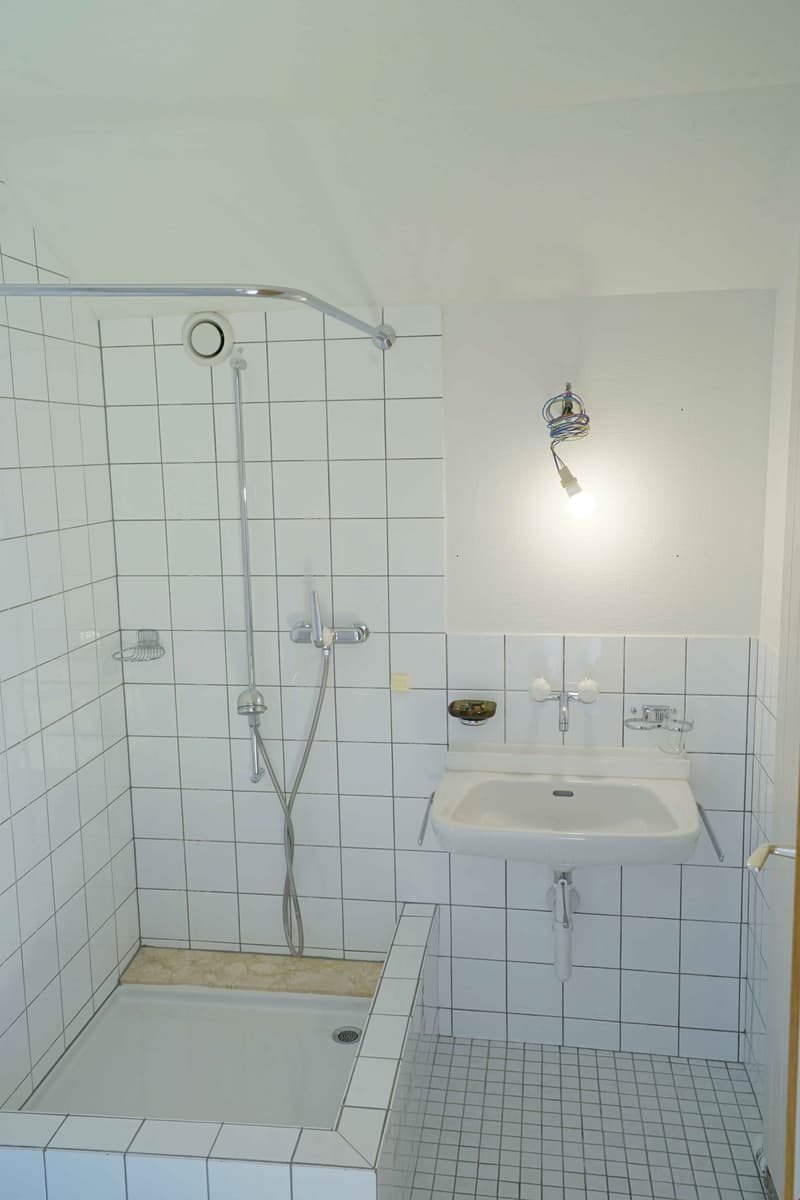 schöne 1.5-Zimmerwohnung mit Balkon in kleinem MFH (9)