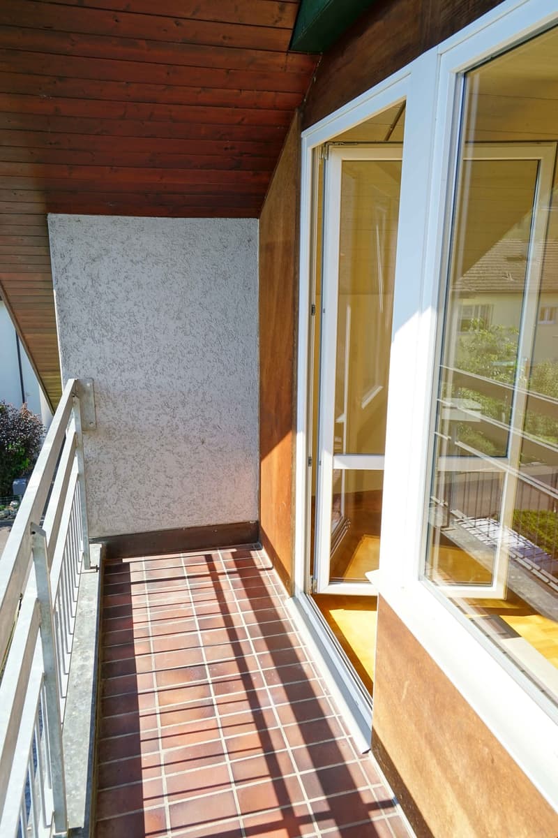 schöne 1.5-Zimmerwohnung mit Balkon in kleinem MFH (7)