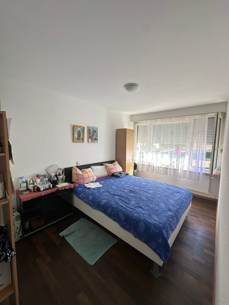 Helle 4-Zimmer-Wohnung mit Balkon an ruhiger Lage in Therwil (5)