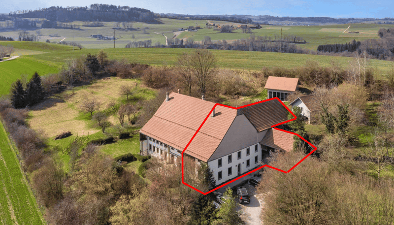 APPARTEMENT AVEC TERRAIN PRIVATIF DE 2'126m2 - 165m2 habitable - 4 chambres - 80 m² de galetas (4)