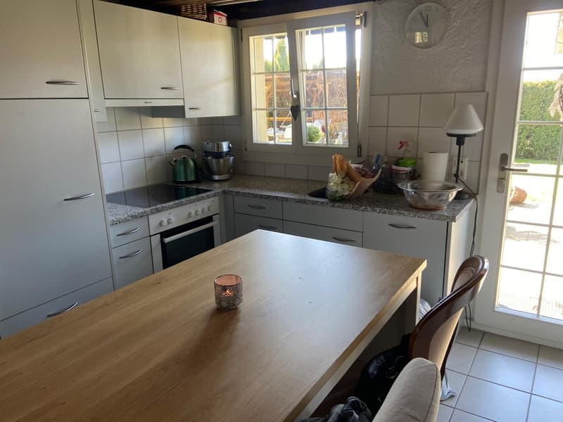 Charming 2.5-room old building apartment with terrace in Subingen (6)